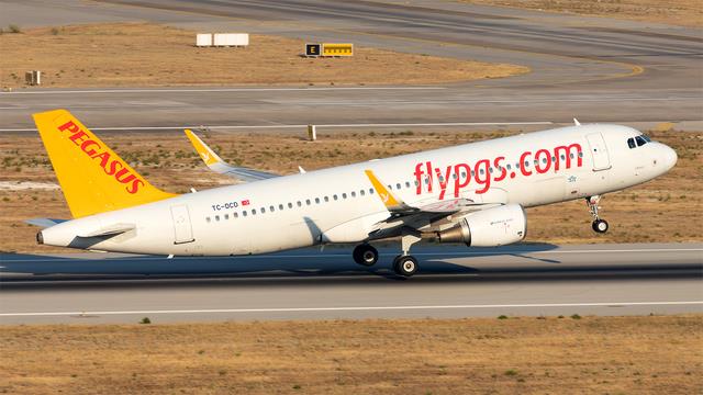 TC-DCD:Airbus A320-200:Pegasus Airlines